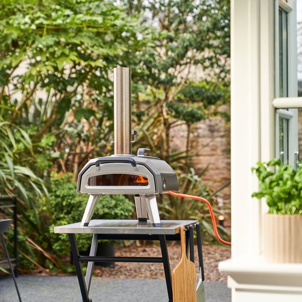 Ooni Karu 12G Pizzaofen Set mit Abdeckhaube